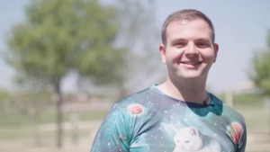 Clinton Stamper, 26 tuổi), kỹ sư phần mềm tại Google.