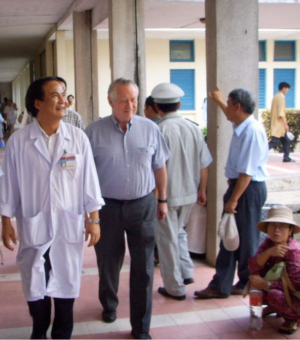 Cách dạy con về tiền bạc "ngược đời" như các tỷ phú thế giới