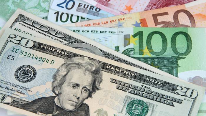 Đồng euro gần ngang giá USD: Ý nghĩa gì cho nhà đầu tư và nền kinh tế?
