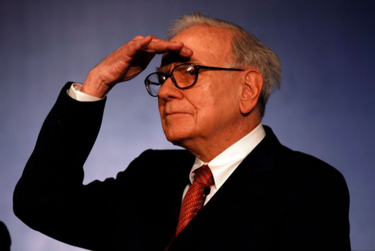 hieu-tam-ly-lung-lay-cua-trader-huyen-thoai-warren-buffett-tiet-lo-bi-quyet-dau-tu-khong-day-trong-truong-lop-happy-live-1