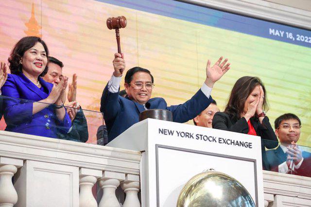 thu-tuong-lam-viec-tai-san-giao-dich-chung-khoan-lon-nhat-the-gioi-tai-new-york-happy-live-1