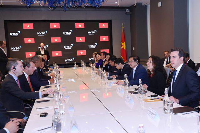 thu-tuong-lam-viec-tai-san-giao-dich-chung-khoan-lon-nhat-the-gioi-tai-new-york-happy-live-2