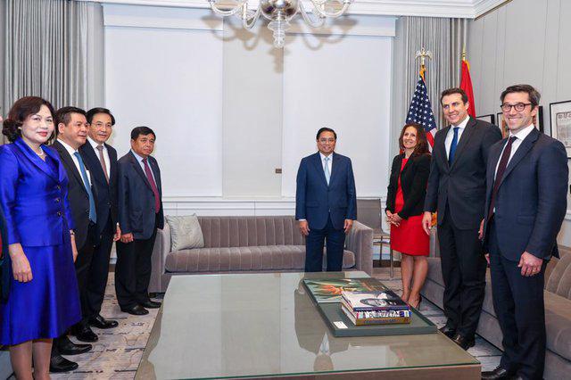 thu-tuong-lam-viec-tai-san-giao-dich-chung-khoan-lon-nhat-the-gioi-tai-new-york-happy-live-3
