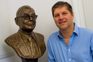 Guy Spier - tác giả quyển “Lột xác để trở thành nhà đầu tư giá trị” có thể dạy bạn điều gì về cuộc sống và đầu tư? (Phần 2)