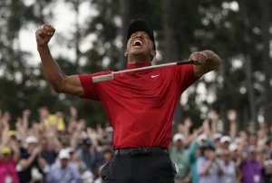 Tay golf tỷ phú Tiger Woods kiếm và tiêu tiền như thế nào?
