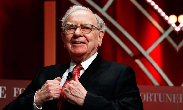 WARREN BUFFETT VÀ THỬ THÁCH CHINH PHỤC ĐỈNH CAO TÀI CHÍNH