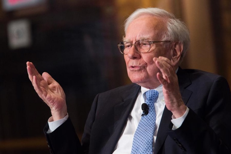 warren-buffett-nghi-gi-khi-doc-tien-vao-co-phieu-dau-khi-happy-live-7.jpg