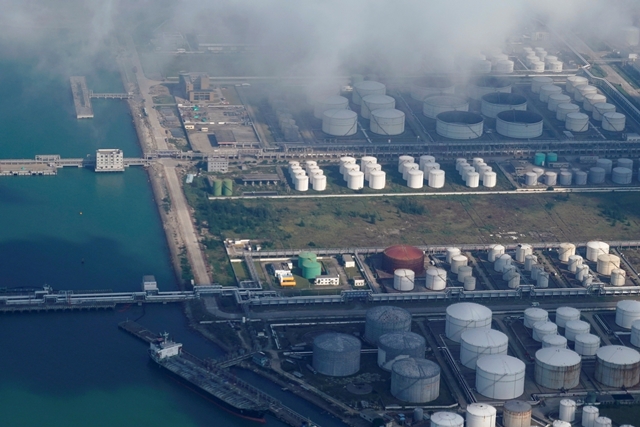 gia-dau-giam-sau-cuoc-hop-cua-opec-mat-moc-100-usd-thung-happy-live-1