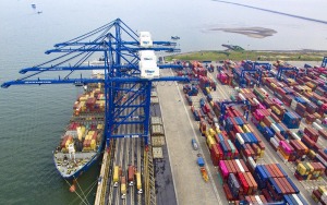 Không chỉ "đứt gãy" do lạm phát, nền kinh tế toàn cầu đối mặt loạt sóng gió bủa vây - HappyLive