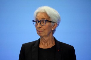 ECB tăng lãi suất mạnh chưa từng thấy, cam kết tiếp tục nâng cho tới khi khống chế được lạm phát