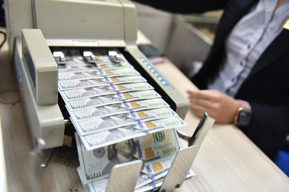 Giá USD tự do cán mốc 25.000 đồng/USD, cao nhất trong lịch sử