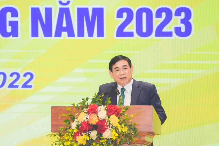 ngan-hang-hien-ke-vuot-qua-kho-khan-thach-thuc-trong-nam-2023-happy-live-2