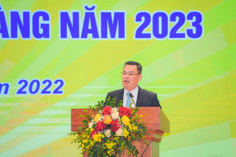 ngan-hang-hien-ke-vuot-qua-kho-khan-thach-thuc-trong-nam-2023-happy-live-4