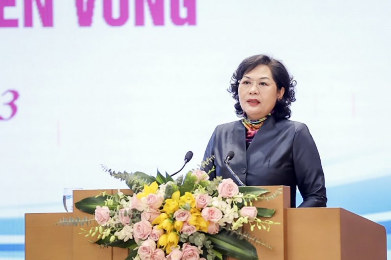 thong-doc-nguyen-thi-hong-4-nhtm-nha-nuoc-thong-nhat-danh-goi-tin-dung-120-000-ty-dong-cho-nha-o-xa-hoi-happy-live-1