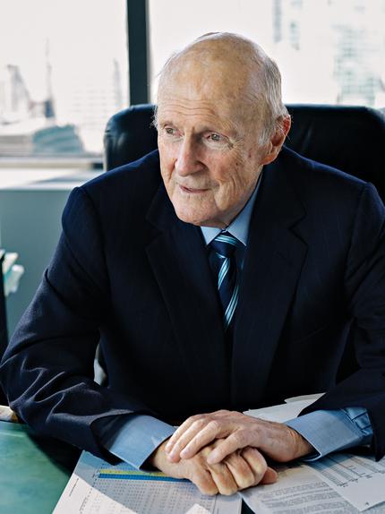 7 bài học đầu tư từ Phù thủy Phố Wall Julian Robertson