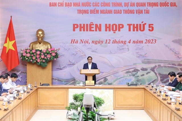 thu-tuong-thuc-day-dau-tu-cong-de-dua-nguon-von-vao-nen-kinh-te-happy-live-1