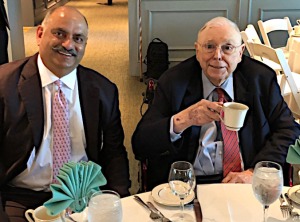 mohnish-pabrai-truoc-khi-nhan-lenh-mua-co-phieu-phai-tu-hoi-ban-than-minh-cau-nay-happy-live-1