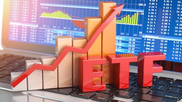 quy-etf-noi-bi-rut-rong-ky-luc-trong-thang-5-vua-qua-happy-live-1