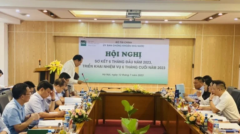 2-van-de-trong-yeu-lien-quan-toi-nang-hang-thi-truong-da-duoc-ubcknn-lam-viec-voi-ngan-hang-nha-nuoc-va-bo-ke-hoach-dau-tu-nham-thao-go-happy-live-2