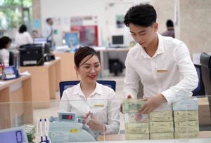 HSBC: Lãi suất sẽ giảm tiếp 0,5% trong quý III, tăng trưởng GDP quý IV sẽ tạo bước ngoặt lớn - Happy Live