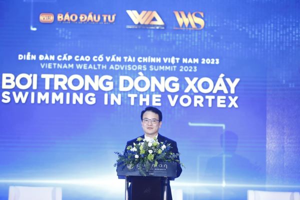 kenh-dau-tu-sang-cua-trong-vong-xoay-bien-so-tien-gui-chay-manh-ve-chung-khoan-happy-live-2