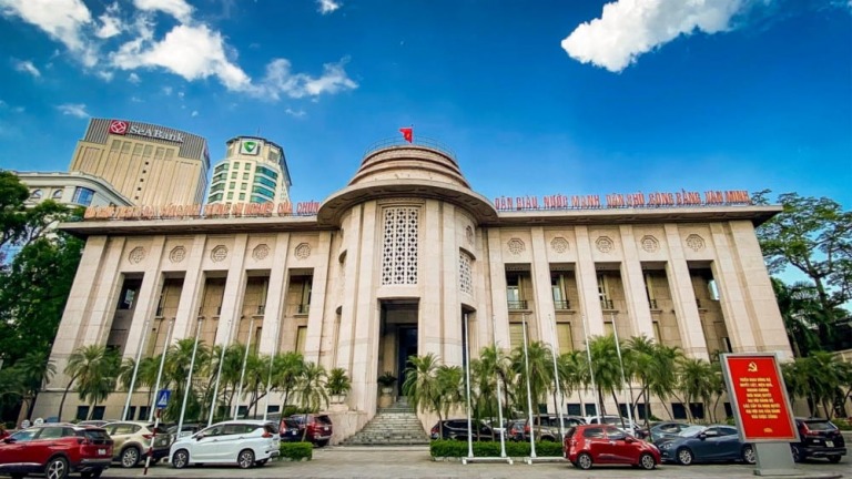 nhnn-yeu-cau-cac-to-chuc-tin-dung-tiep-tuc-giam-lai-suat-cho-vay-tu-15-2-bao-gom-khoan-vay-cu-happy-live-1