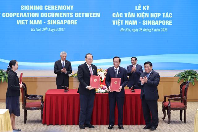 viet-nam-singapore-xem-xet-kha-nang-nang-cap-quan-he-len-doi-tac-chien-luoc-toan-dien-happy-live-9