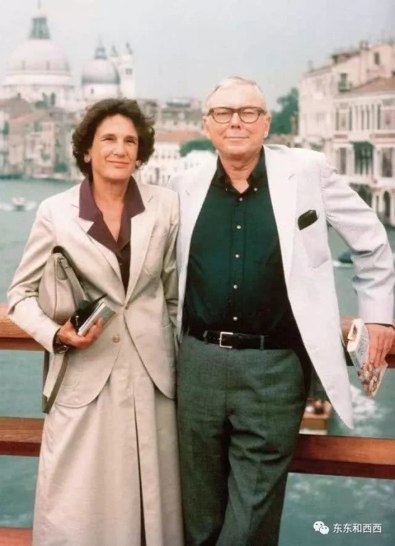  Charlie Munger: Thương vụ đầu tư quan trọng nhất là chọn đúng bạn đời