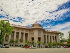 ngay-25-10-lai-suat-lien-ngan-hang-tang-vot-nhnn-bom-rong-19-400-ty-happy-live-1