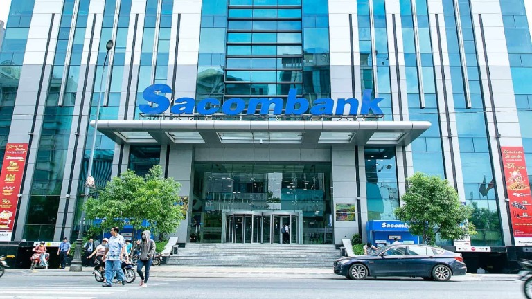 sacombank-stb-du-kien-se-hoan-thanh-de-an-tai-co-cau-trong-nua-dau-nam-2024-happy-live-1