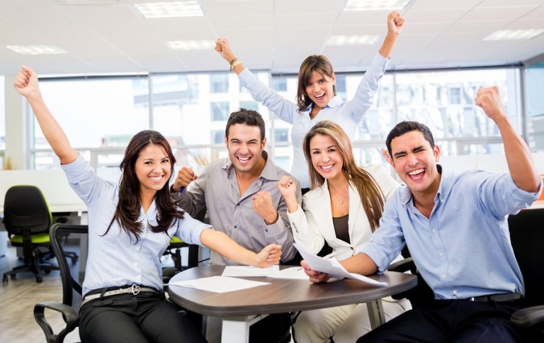 Gắn kết nhân viên và hiệu suất làm việc nơi công sở