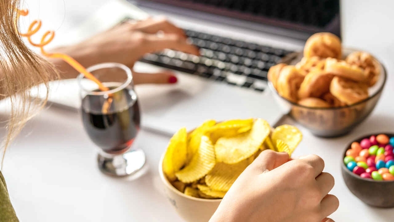 Giải mã 3 lầm tưởng giúp bạn không còn "ăn năn" khi ăn fast food