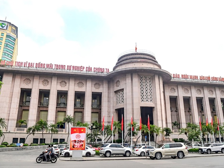 nhnn-giao-chi-tieu-tang-truong-tin-dung-nam-2024-la-15-cho-cac-ngan-hang-happy-live-1