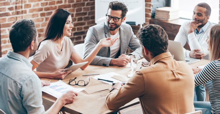 5 cách giao tiếp khôn ngoan đi đâu cũng tạo thiện cảm tốt