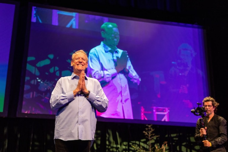 Tiến sĩ Dawson Church: 7 chất hóa học thần kinh giúp biến bộ não căng thẳng thành bộ não hạnh phúc