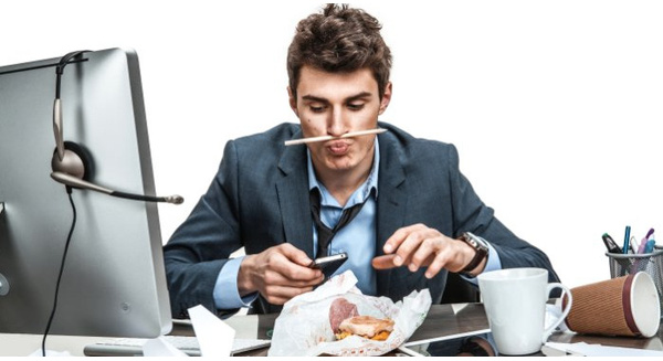 Xử trí thế nào với đồng nghiệp lười?