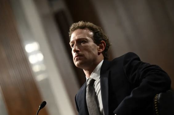 Mark Zuckerberg đẩy mạnh sa thải nhân sự 
