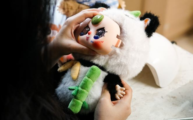Baby Three design eye