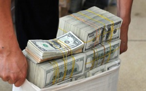 Bài toán thuế quan 20–40% với Mỹ: Việt Nam có phá giá tiền tệ?